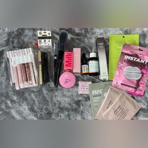 ULTIMATE MAKE UP & SKIN CARE BUNDLE